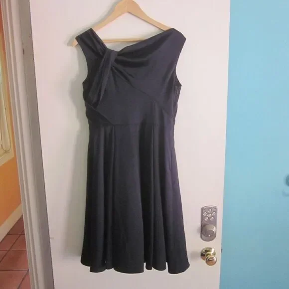 Gal Meets Glam Womens Size 6 Petite Dark Blue Twist Front Formal Midi Dress - Picture 12 of 15